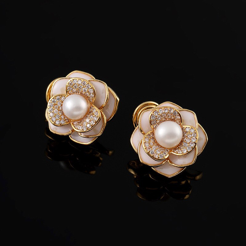 Flower Pearl Stud Earrings