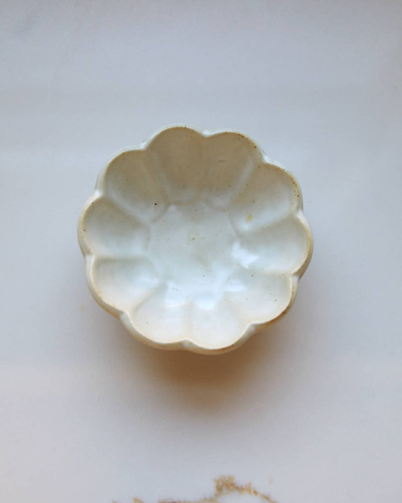 Ceramic Flower Petal Pinch Bowl